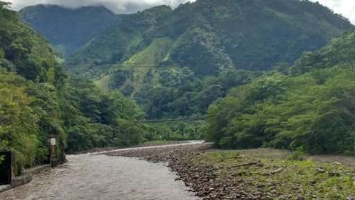 Find Features - Find - Buildings in Vista Hermosa, Meta province - Colombia (1) HOT