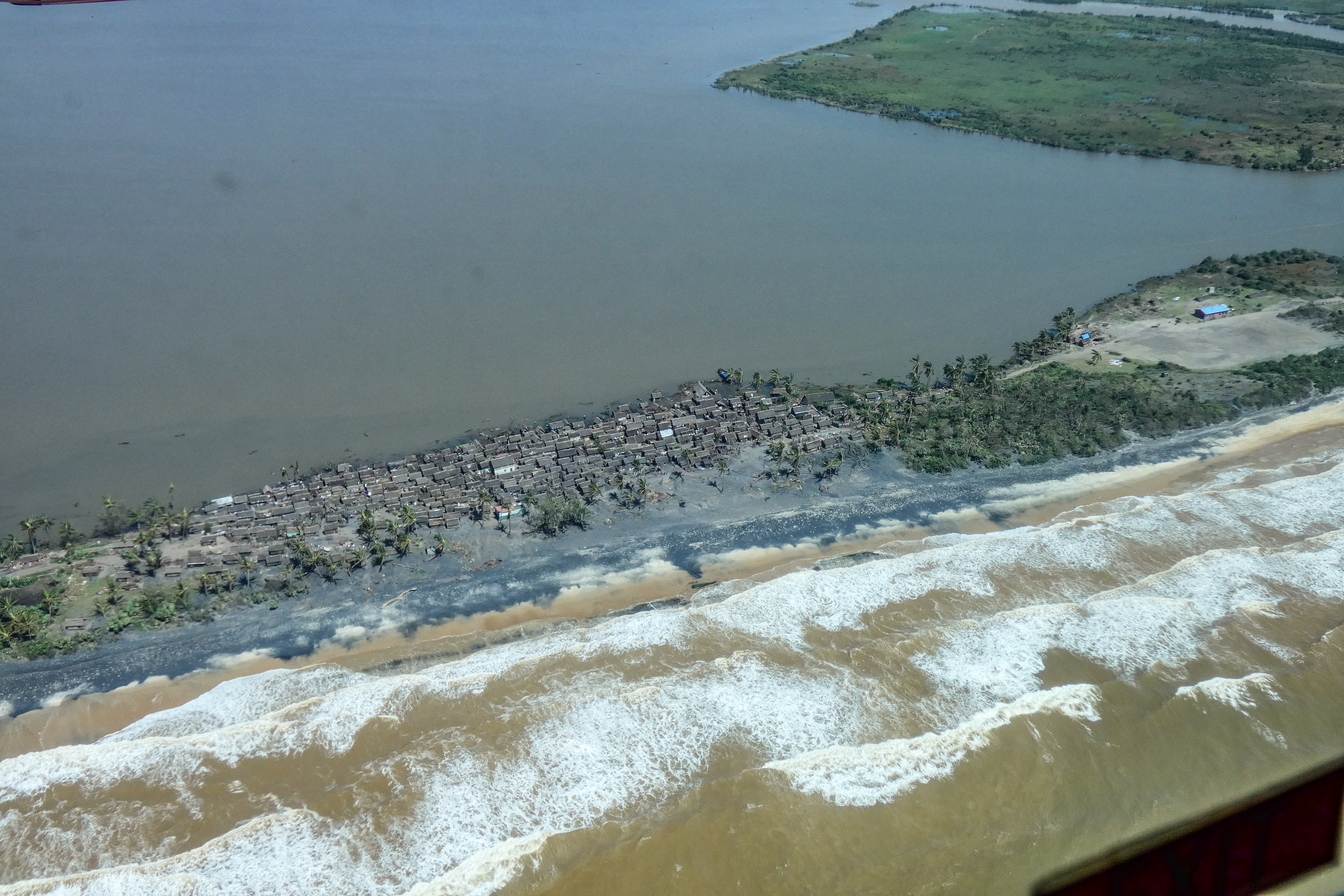 Compare Dates - Cyclone Damage Analysis - Mahanoro, Madagascar (1) Médecins Sans Frontières