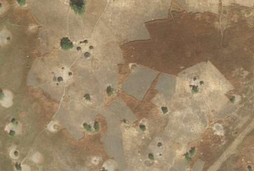 Find Features - Finding buildings - Wau County, South Sudan (2) German Red Cross