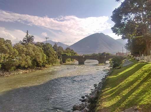 Find Features - Finding buildings in Huánuco province - Peru (2) HOT
